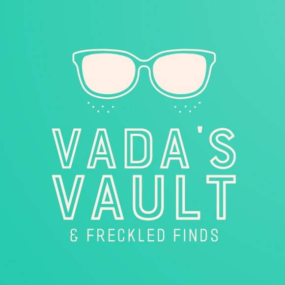 Meet your Posher, Nicole - Picture 1 of 1